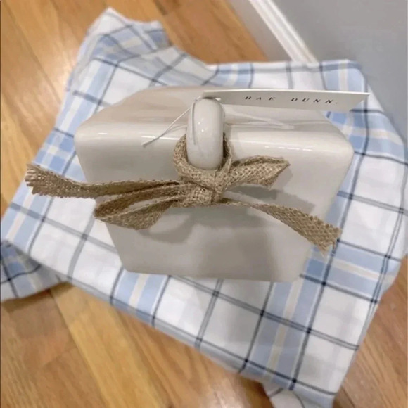 Rae Dunn Wicked Birdhouse - Picture 4 of 6